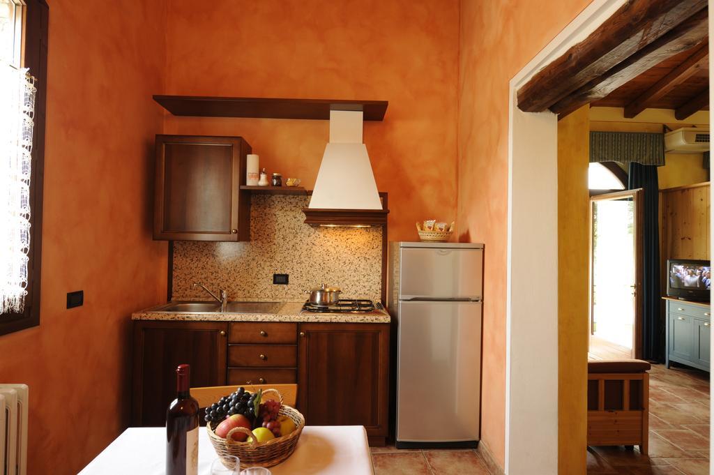 Agriturismo Gian Galeazzo Visconti Guest House Valeggio sul Mincio Room photo